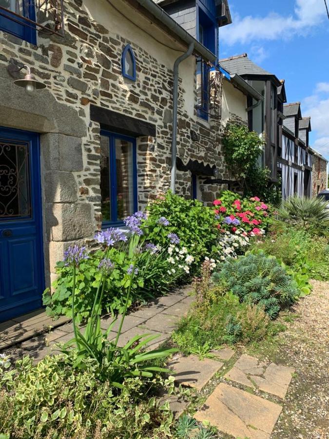 Maison En Pierre Dans Son Nid De Verdure Roz-Landrieux المظهر الخارجي الصورة