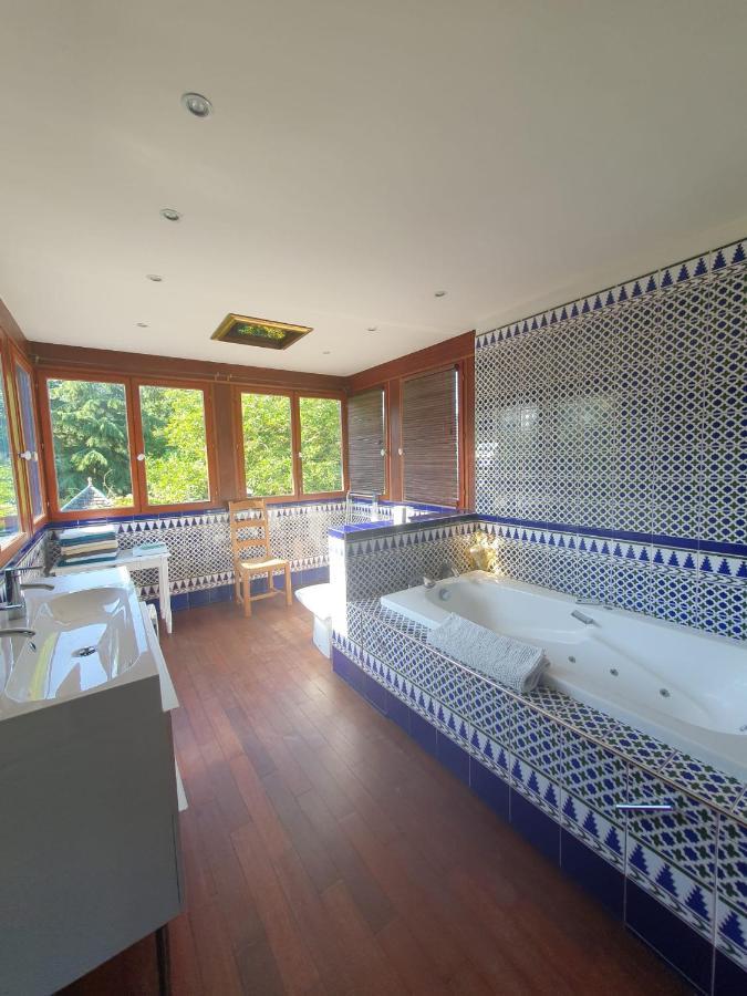 Maison En Pierre Dans Son Nid De Verdure Roz-Landrieux المظهر الخارجي الصورة