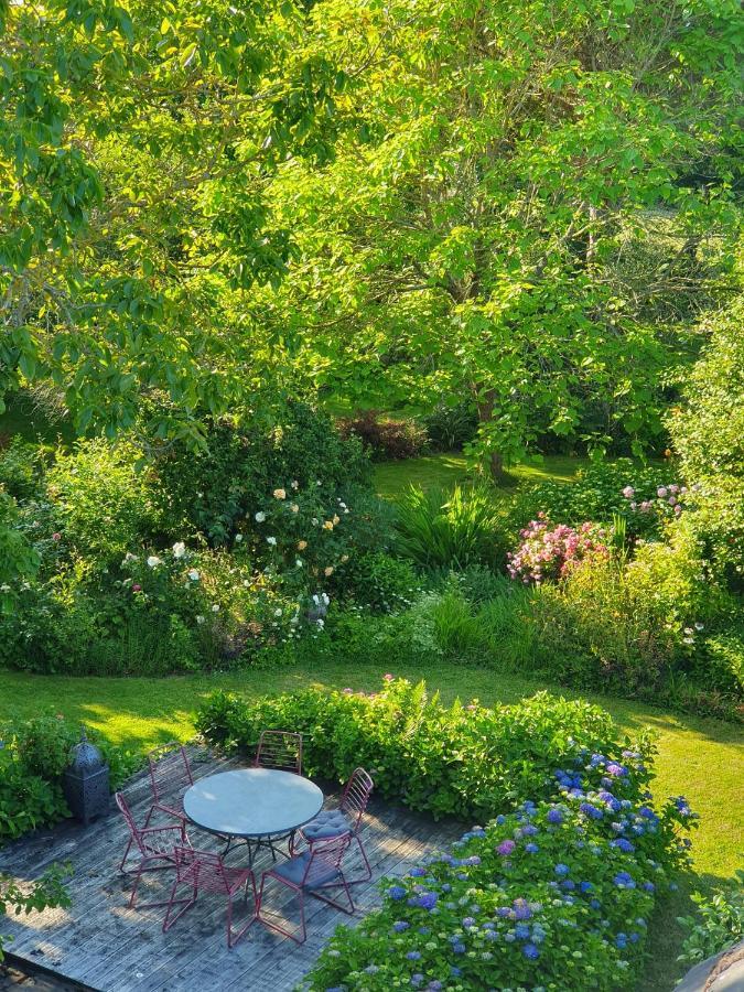 Maison En Pierre Dans Son Nid De Verdure Roz-Landrieux المظهر الخارجي الصورة