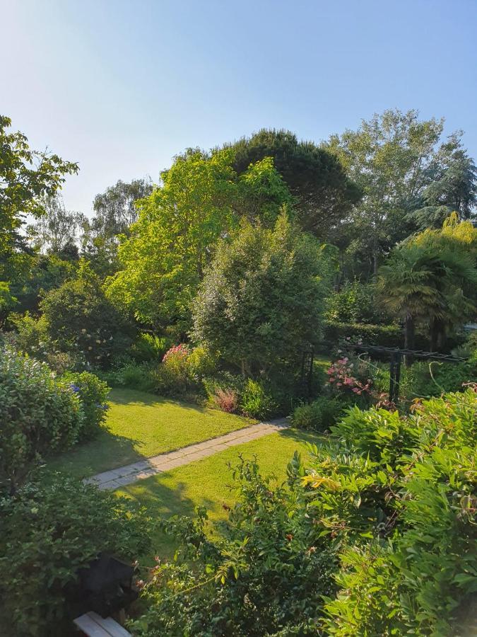 Maison En Pierre Dans Son Nid De Verdure Roz-Landrieux المظهر الخارجي الصورة
